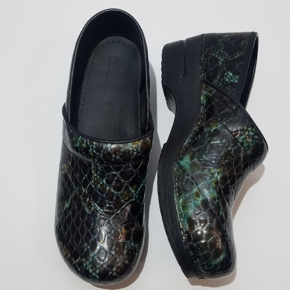 sanita work shoes